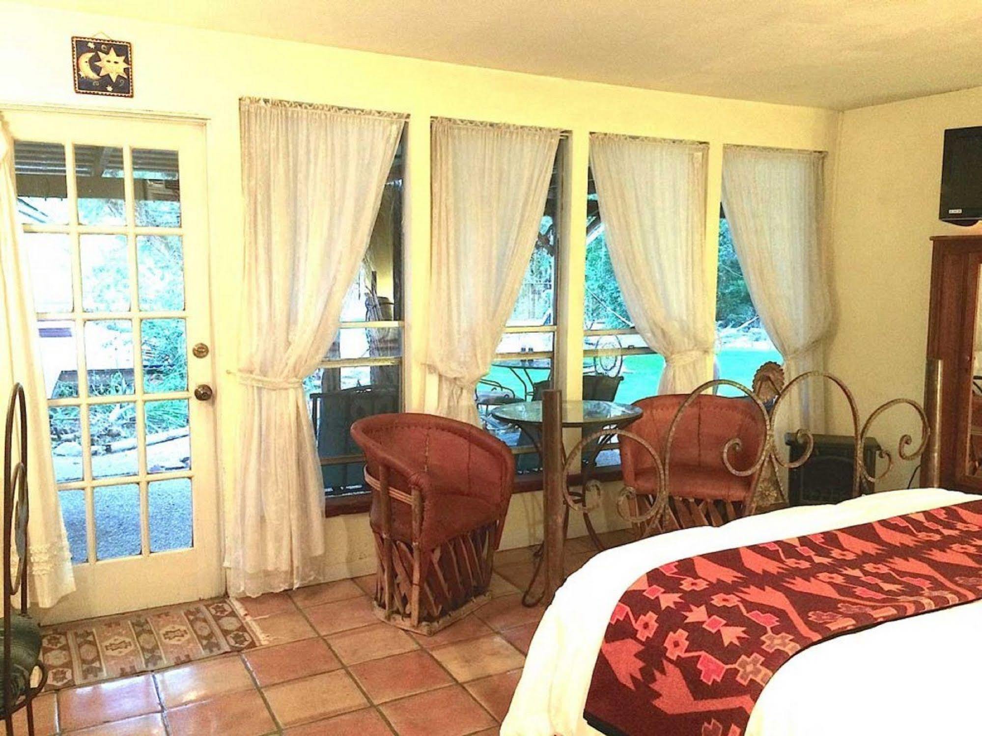 לייקוויי Casa Del Sol Bed And Breakfast מראה חיצוני תמונה